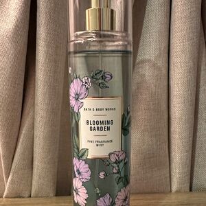 Bath & Body Works Blooming Garden Mist - Green & Purple